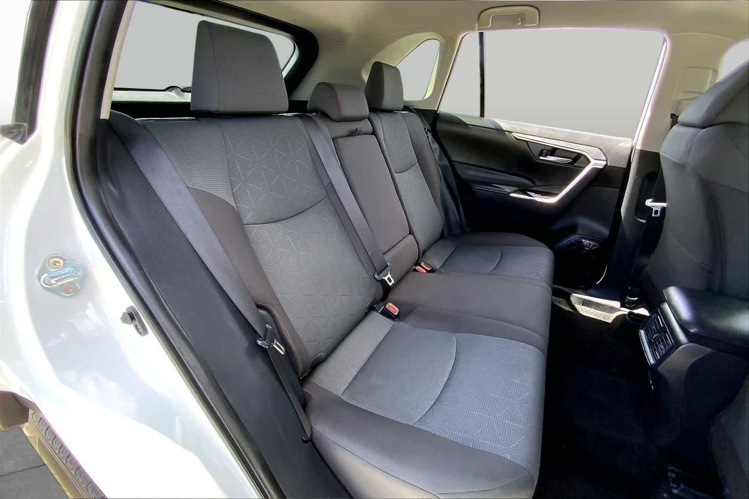 Used 2025 Ice Cap Toyota XLE image 19