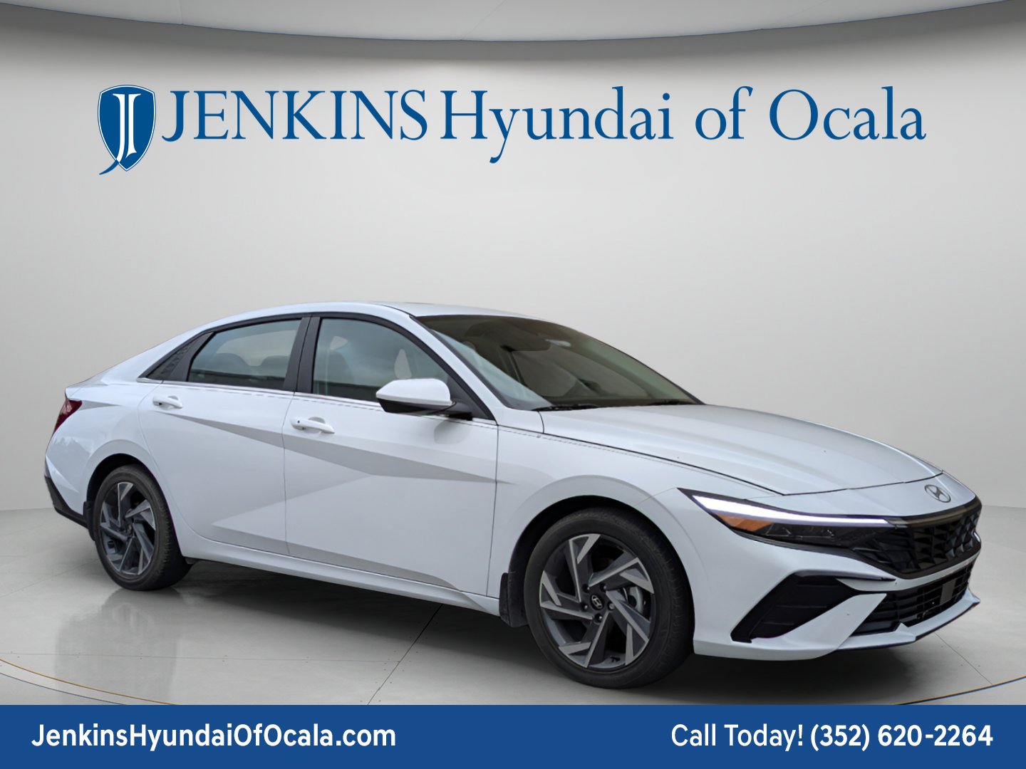 Used 2025 Serenity White Hyundai SEL Convenience image 1