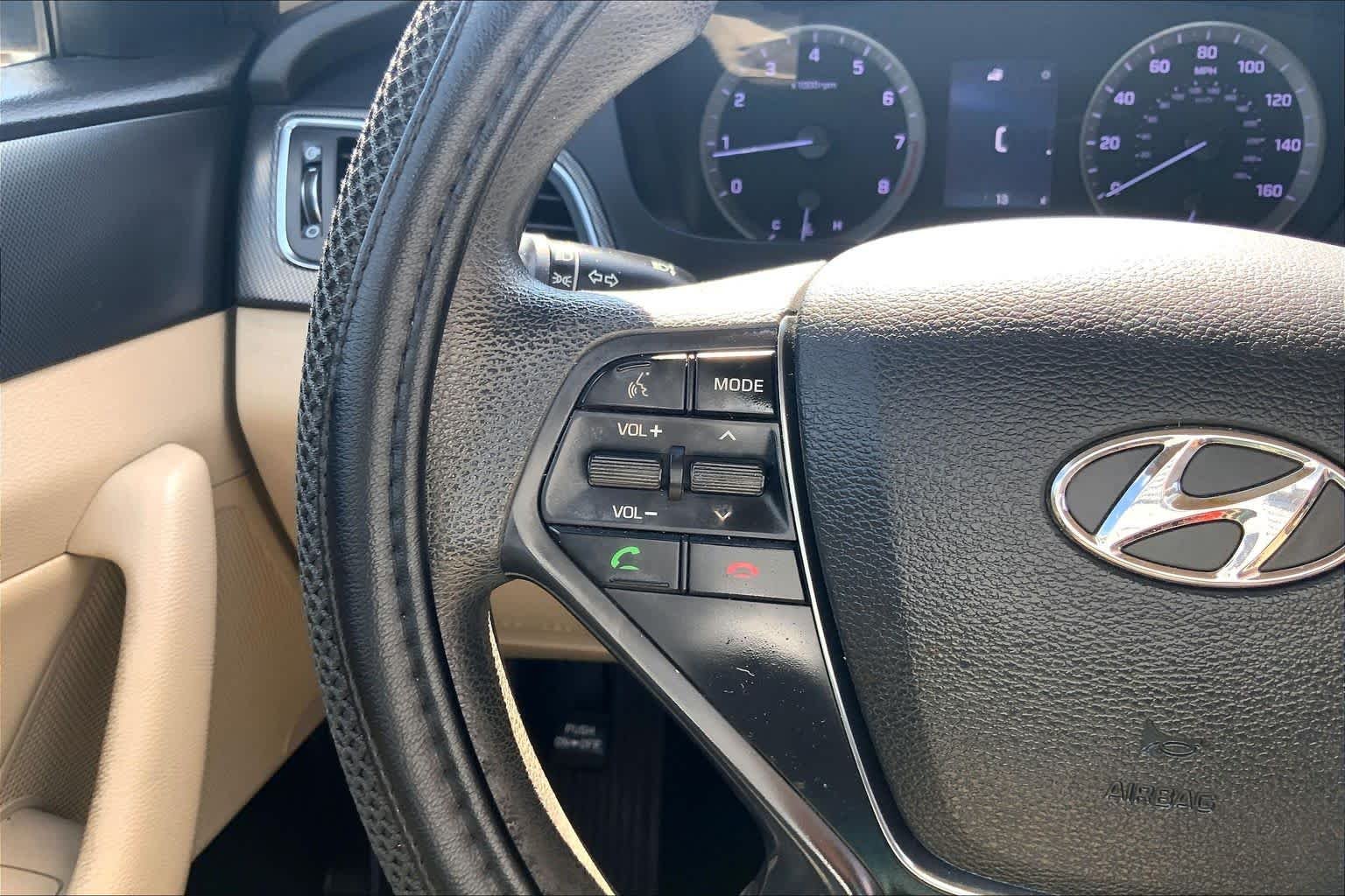 Used 2015 Quartz White Pearl Hyundai 2.4L Sport image 24