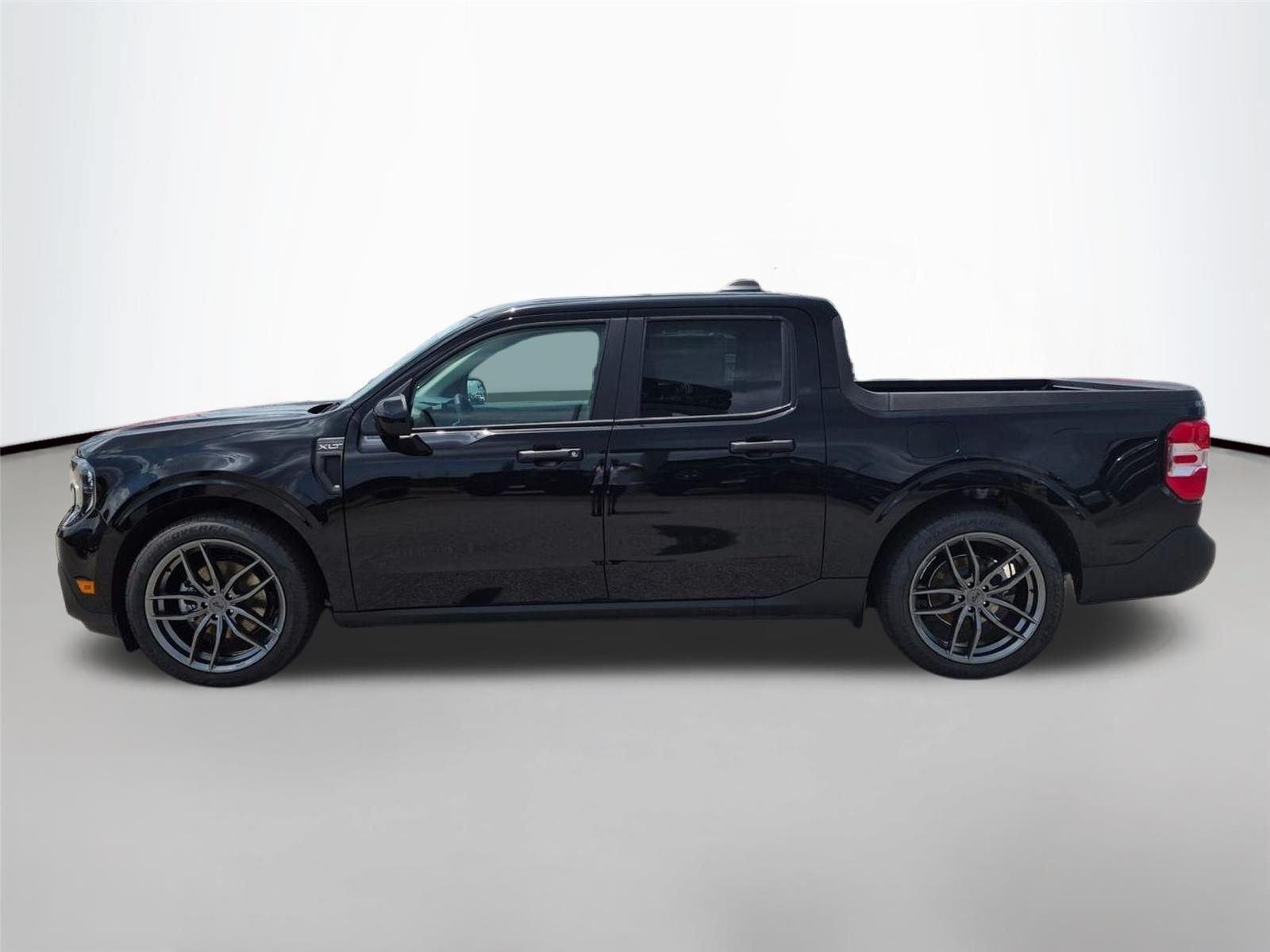 New 2026 Shadow Black Ford XLT image 8