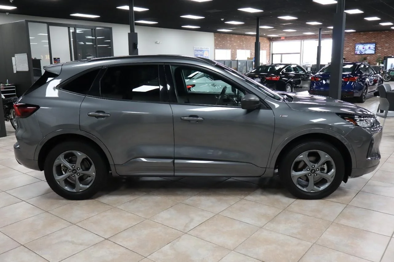Used 2024 Carbonized Gray Ford ST-Line image 7