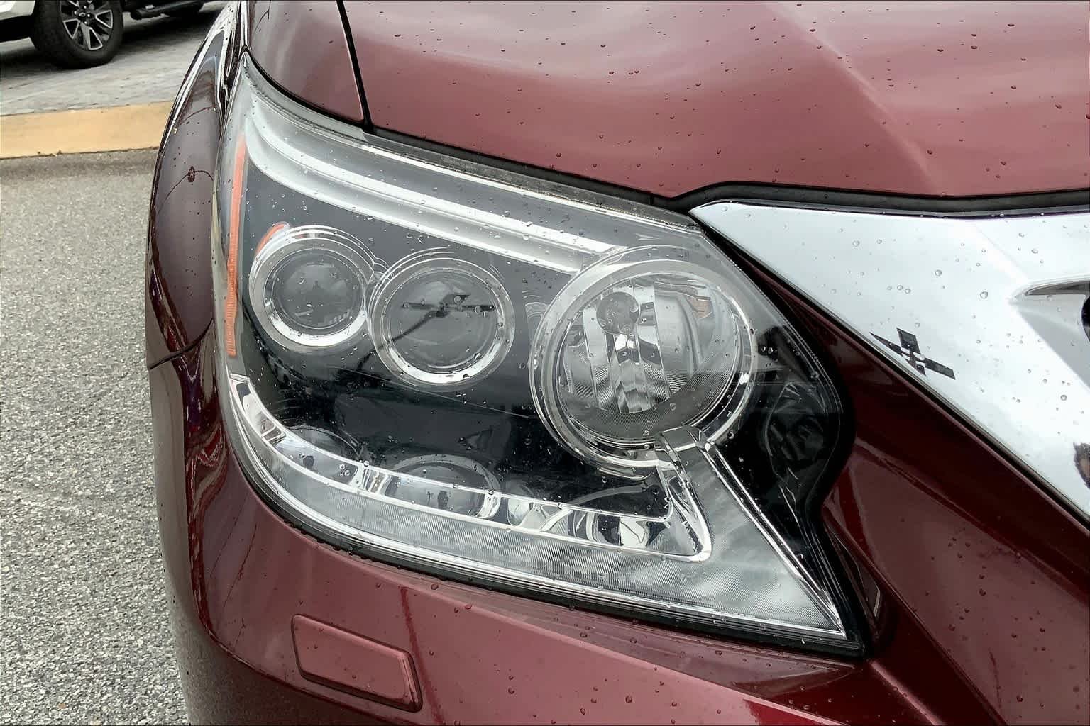 Used 2016 Claret Mica Lexus  image 29