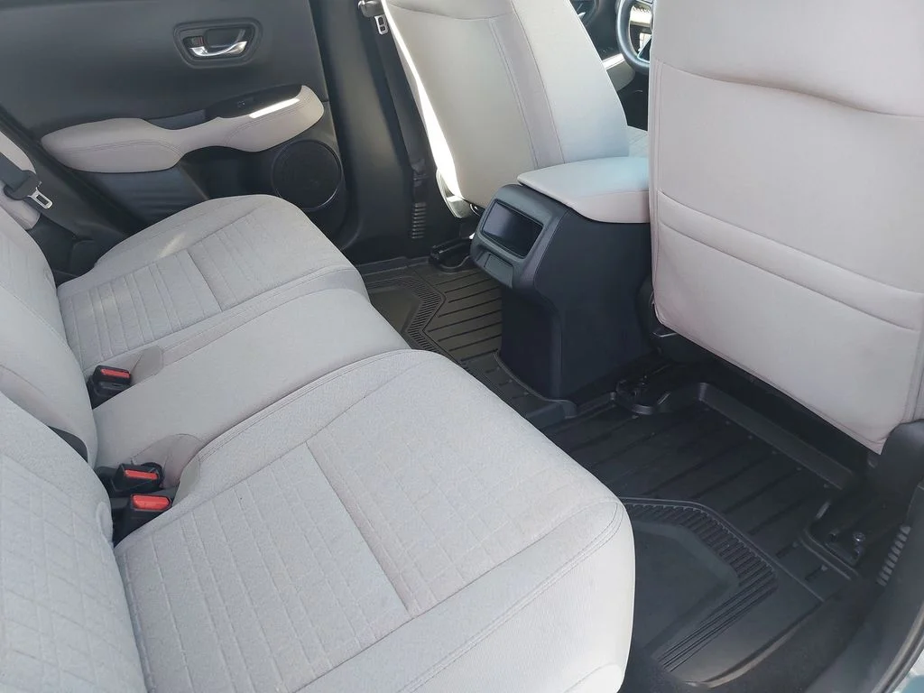 Used 2025  Honda LX image 12