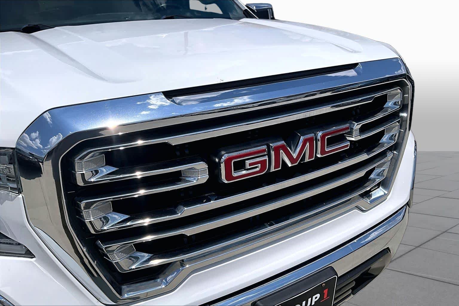 Used 2019 Summit White GMC SLT image 28