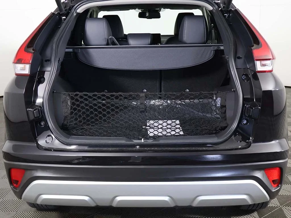 New 2026 Black Mitsubishi SE image 15