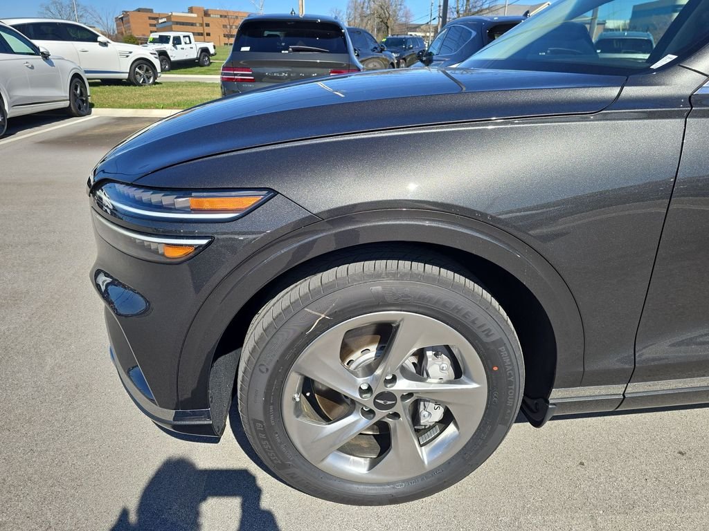 2026 GENESIS GV70 Standard - Photo 10