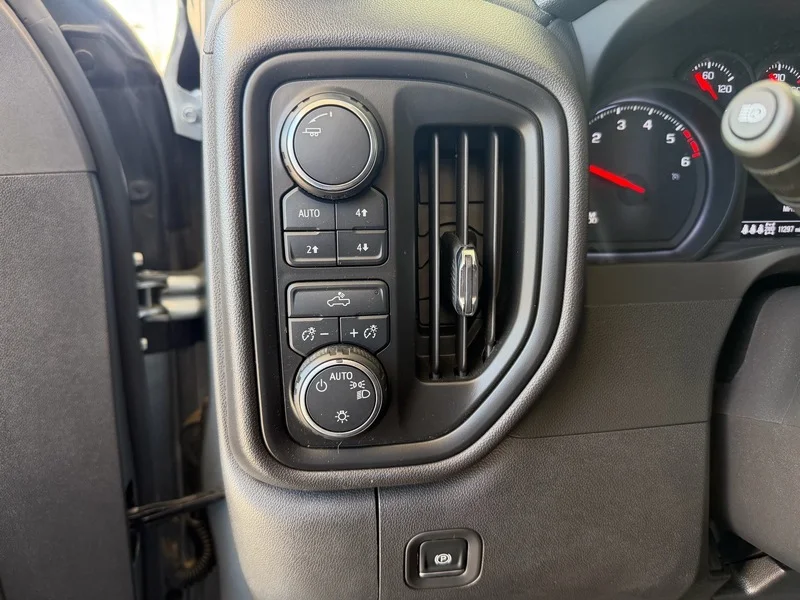 Used 2025 Sterling Gray Metallic Chevrolet Custom Trail Boss image 13
