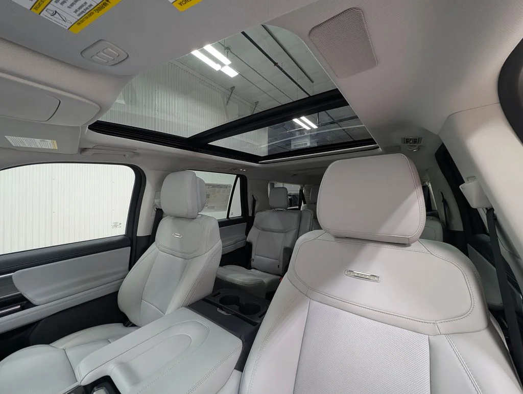 New 2027 Star White Metallic Tri-Coat Ford MAX Platinum image 15