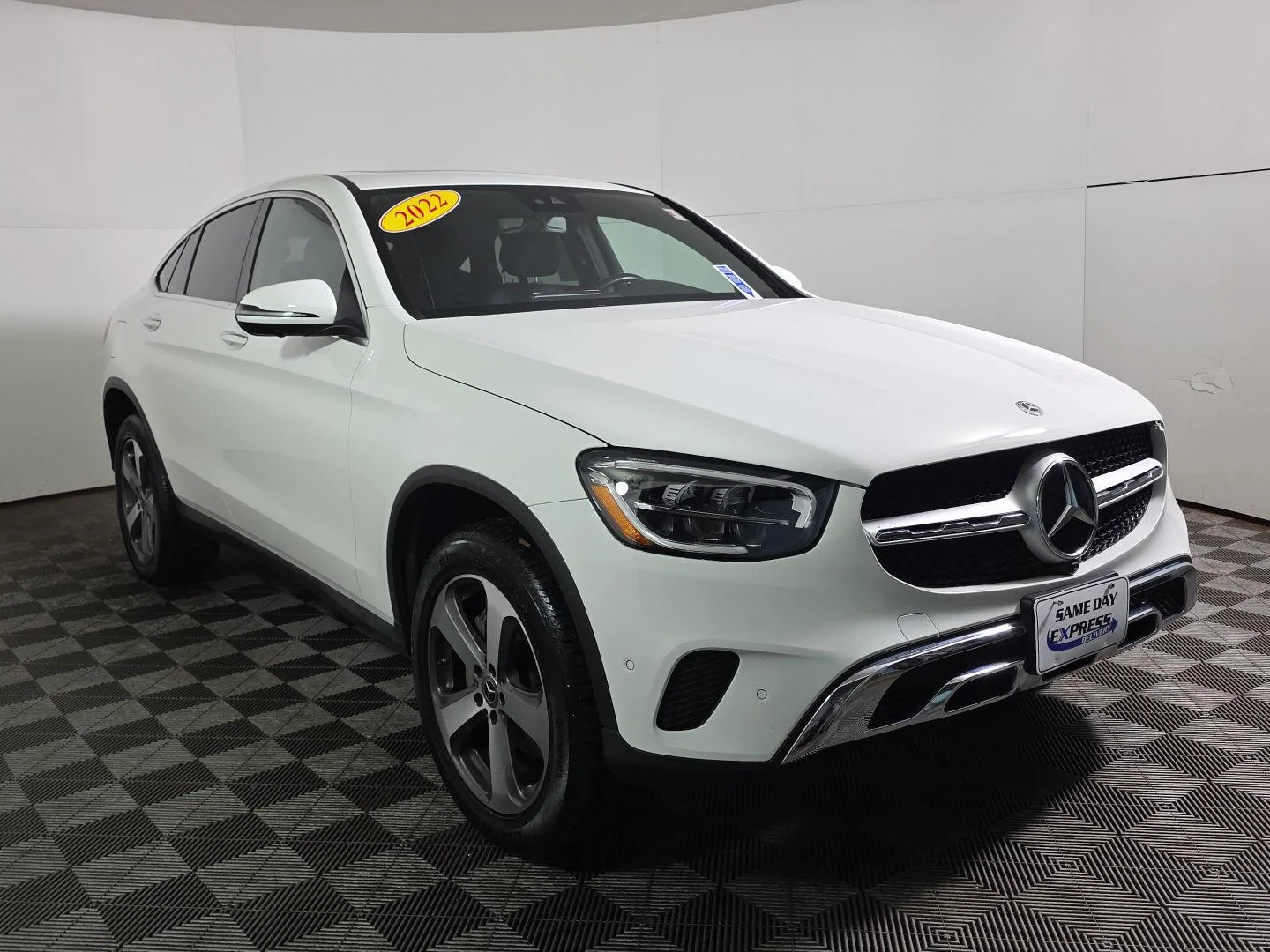 Used 2022 Polar White Mercedes-Benz GLC 300 image 9