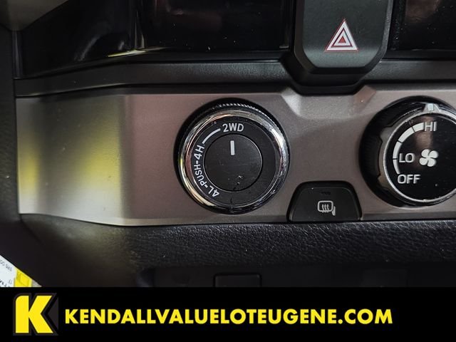Used 2017  Toyota SR5 image 20