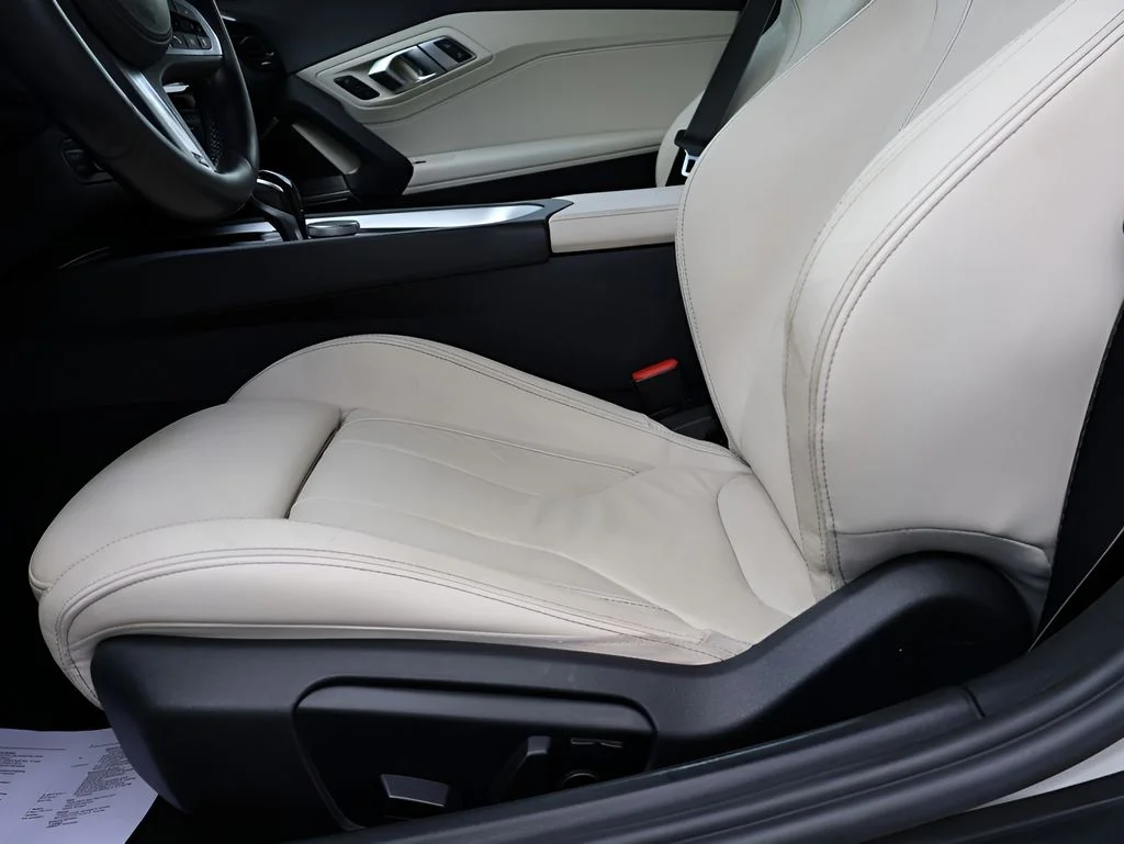 Used 2019 Alpine White BMW sDrive30i image 40