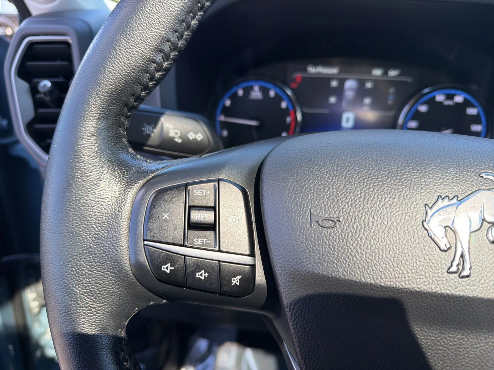 Used 2022  Ford Outer Banks image 16