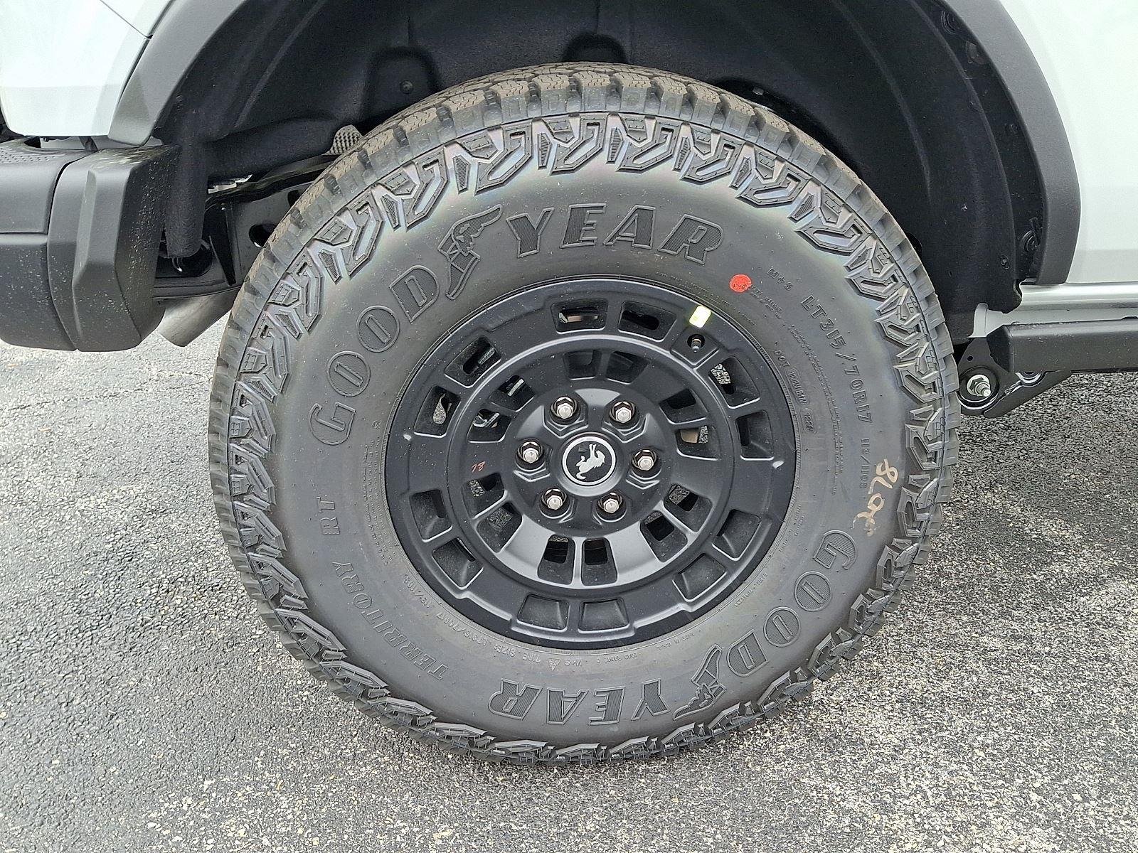 New 2026 Avalanche Gray Ford Badlands® image 5