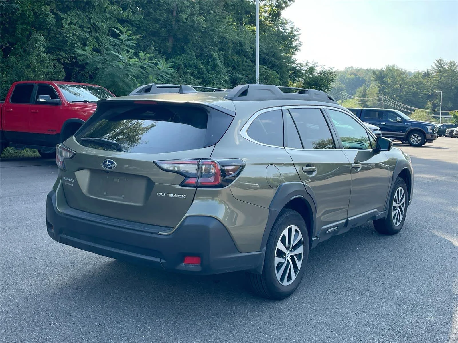 Certified Used 2025 Autumn Green Metallic Subaru Premium image 5
