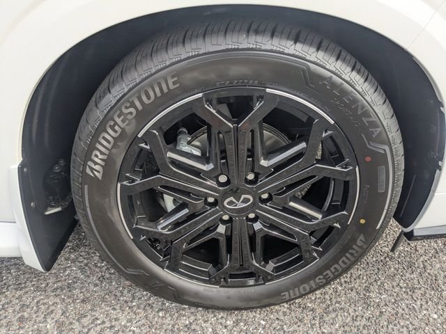 New 2026 RADIANT WHITE INFINITI Sport 4WD image 10