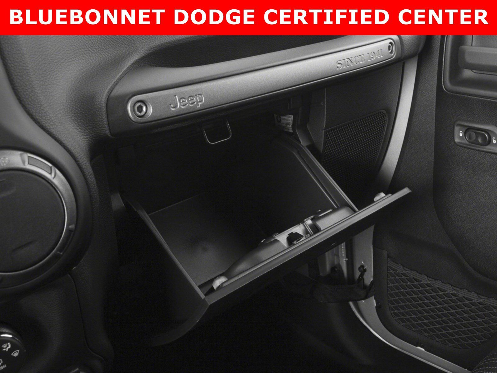 Used 2016 Hypergreen Clearcoat Jeep Sport image 10