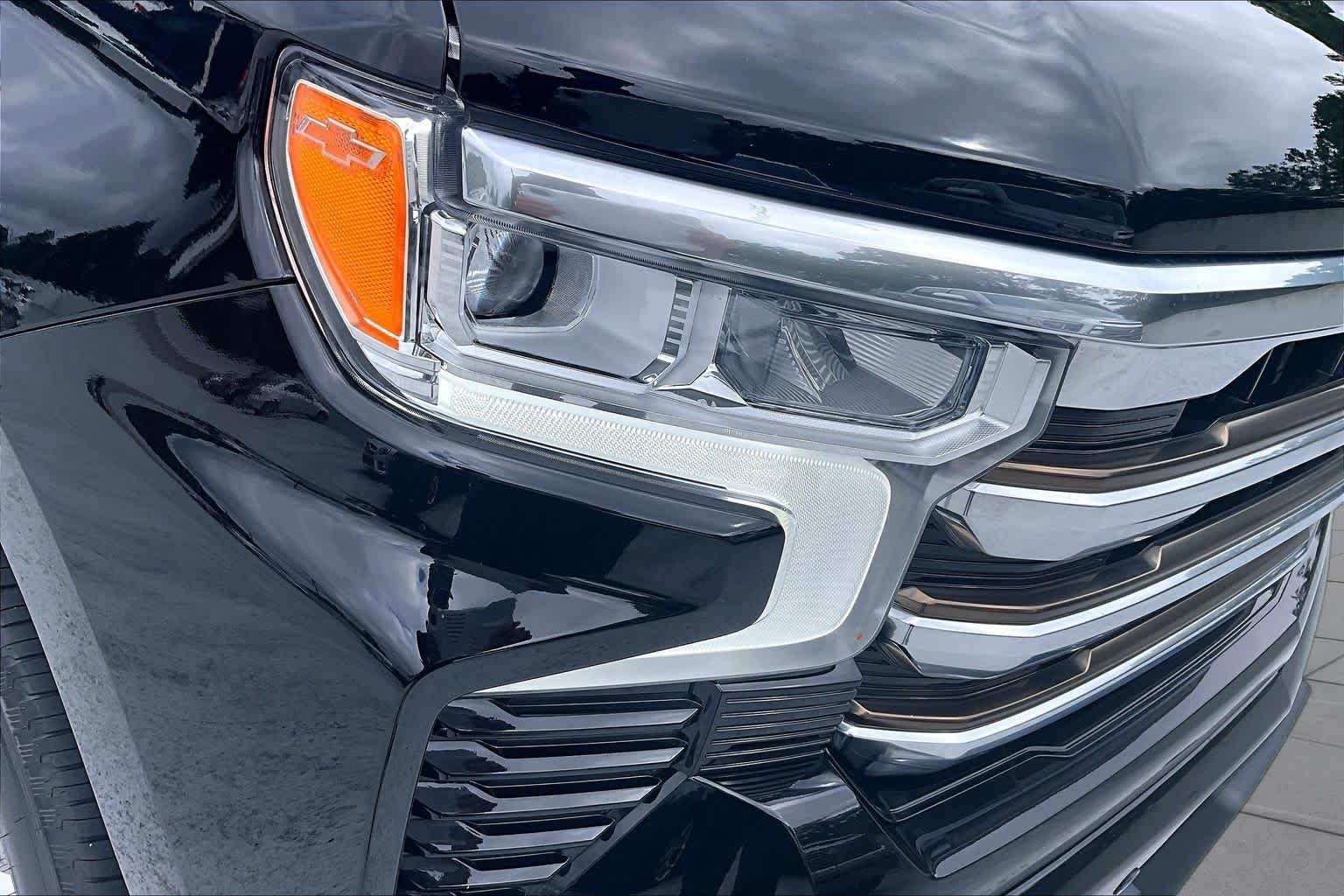 Used 2022 Black Chevrolet High Country image 27