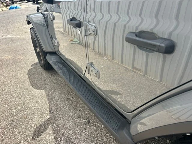 2023 Jeep Wrangler 4-Door Sahara Altitude - Photo 14