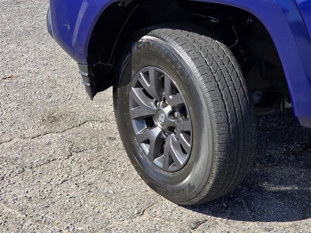 Used 2023 Blue Toyota SR5 image 27