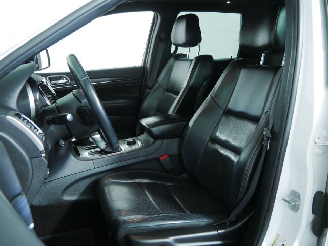 Used 2019 White Jeep Limited image 22