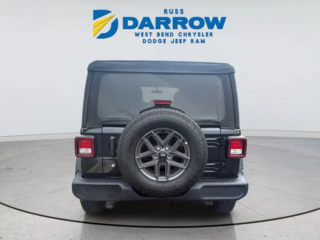 Used 2019 Black Jeep Unlimited Sport S image 4