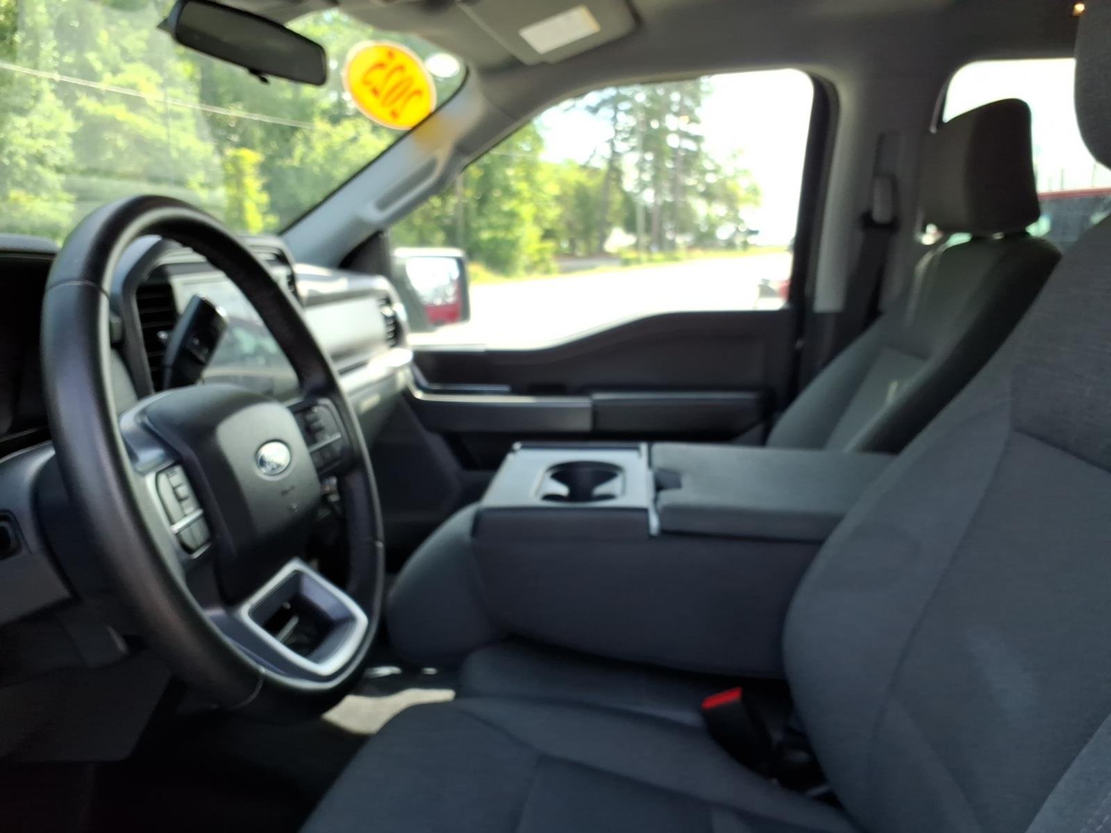 Used 2025 Black Metallic Ford XLT image 10