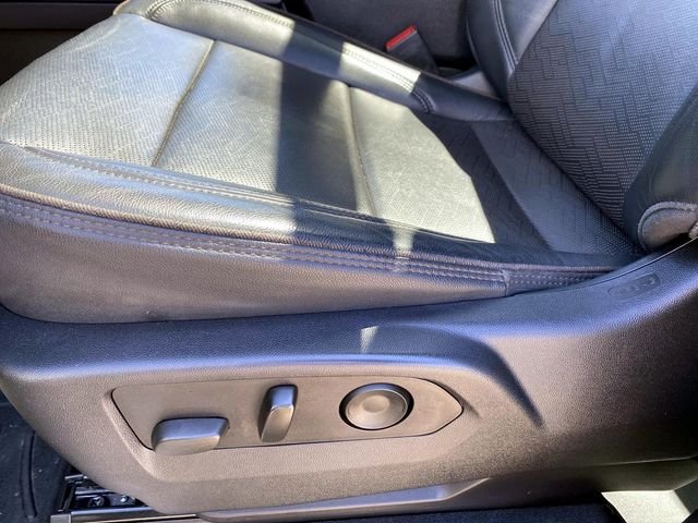 Used 2022 Black Chevrolet High Country image 24