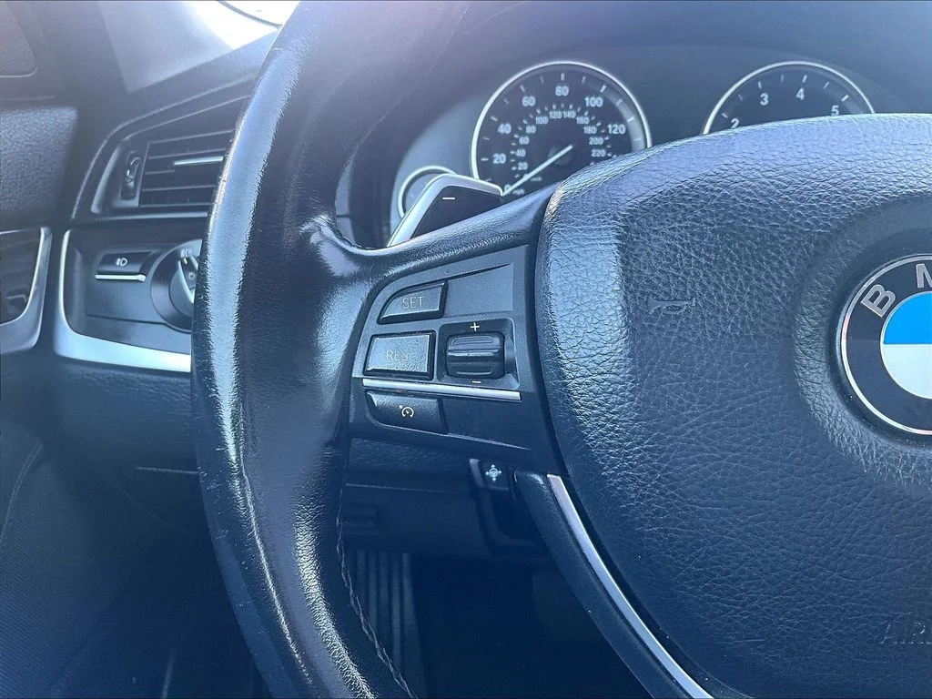 Used 2016 Gray BMW 528i xDrive image 18