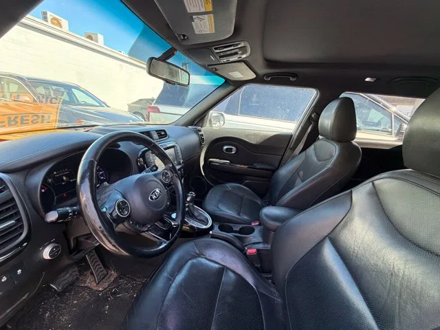 Used 2015 Silver Kia Exclaim image 12