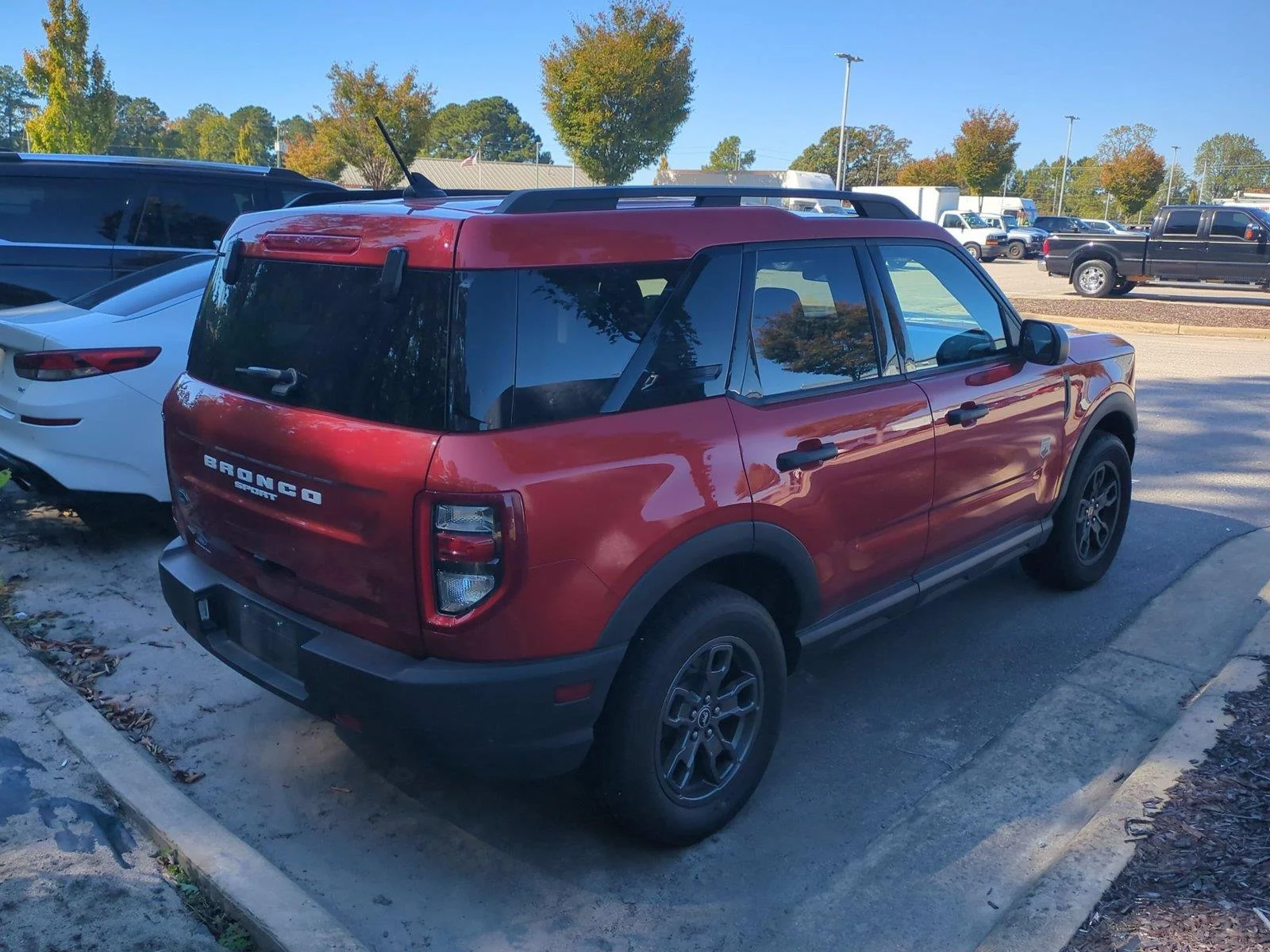 Used 2022 Hot Pepper Red Metallic Tinted Clearcoat Ford Big Bend image 5