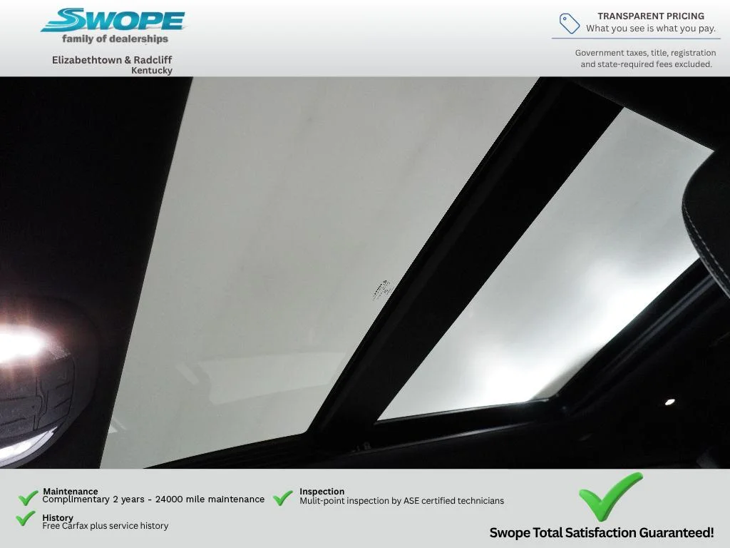 New 2027 Bright White Clear-Coat Exterior Paint Chrysler Limited image 26