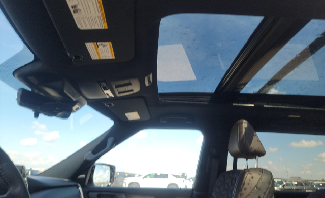 Used 2025 White Nissan Platinum image 5
