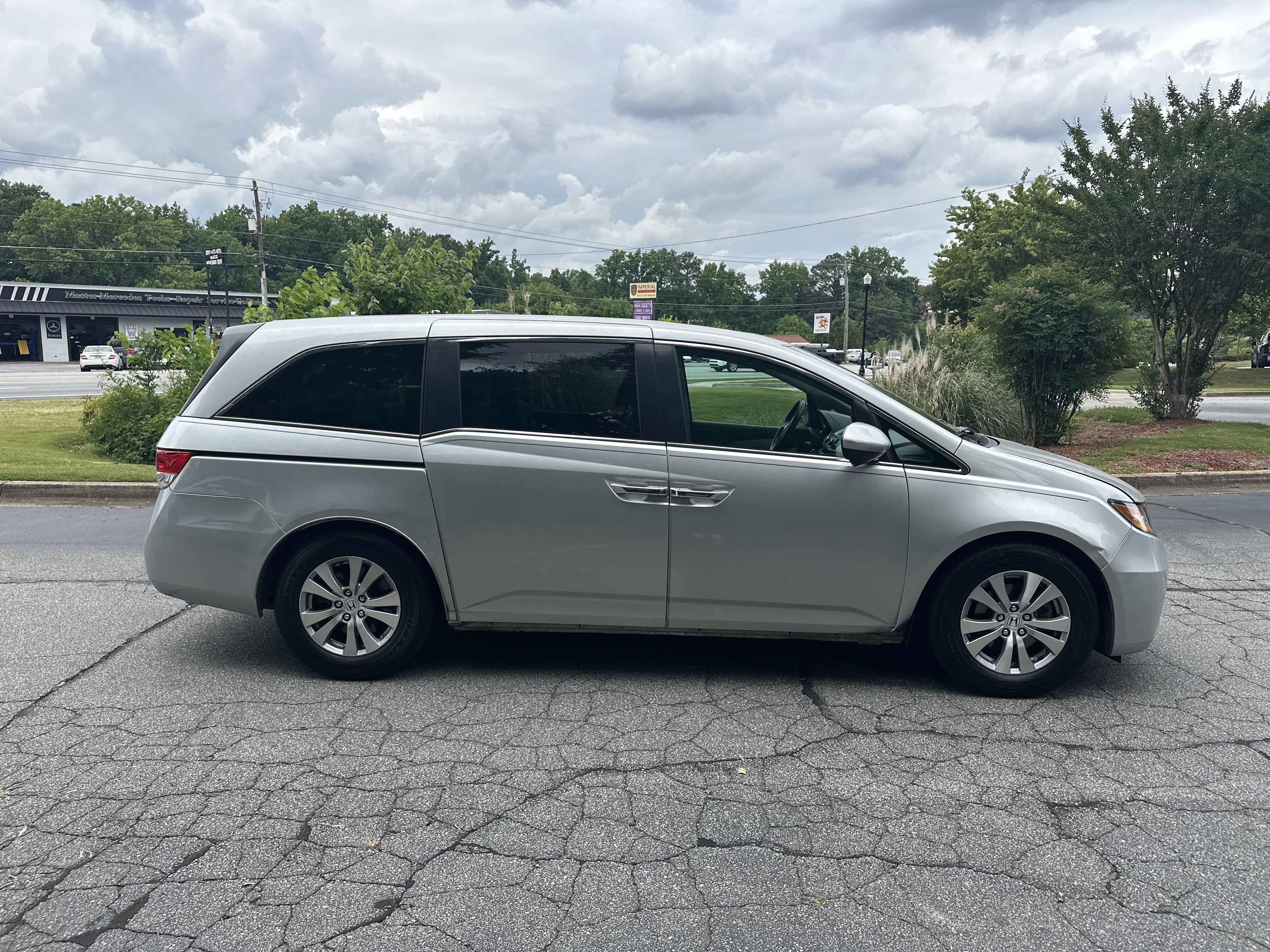 Used 2014 Alabaster Silver Metallic Honda EX-L image 5