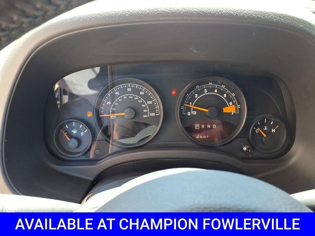 Used 2016 Black Jeep Latitude image 16