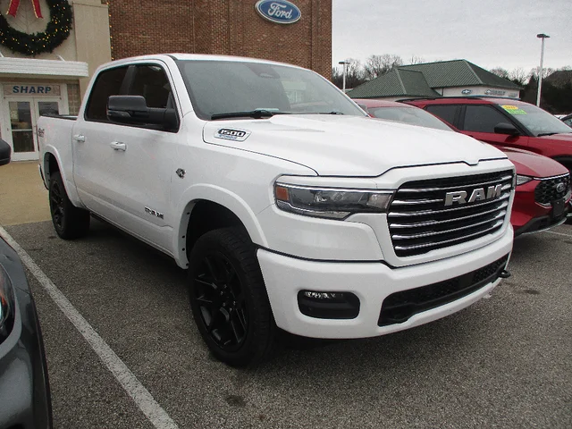 2026 RAM 1500 Laramie Crew Cab 4x4 5'7