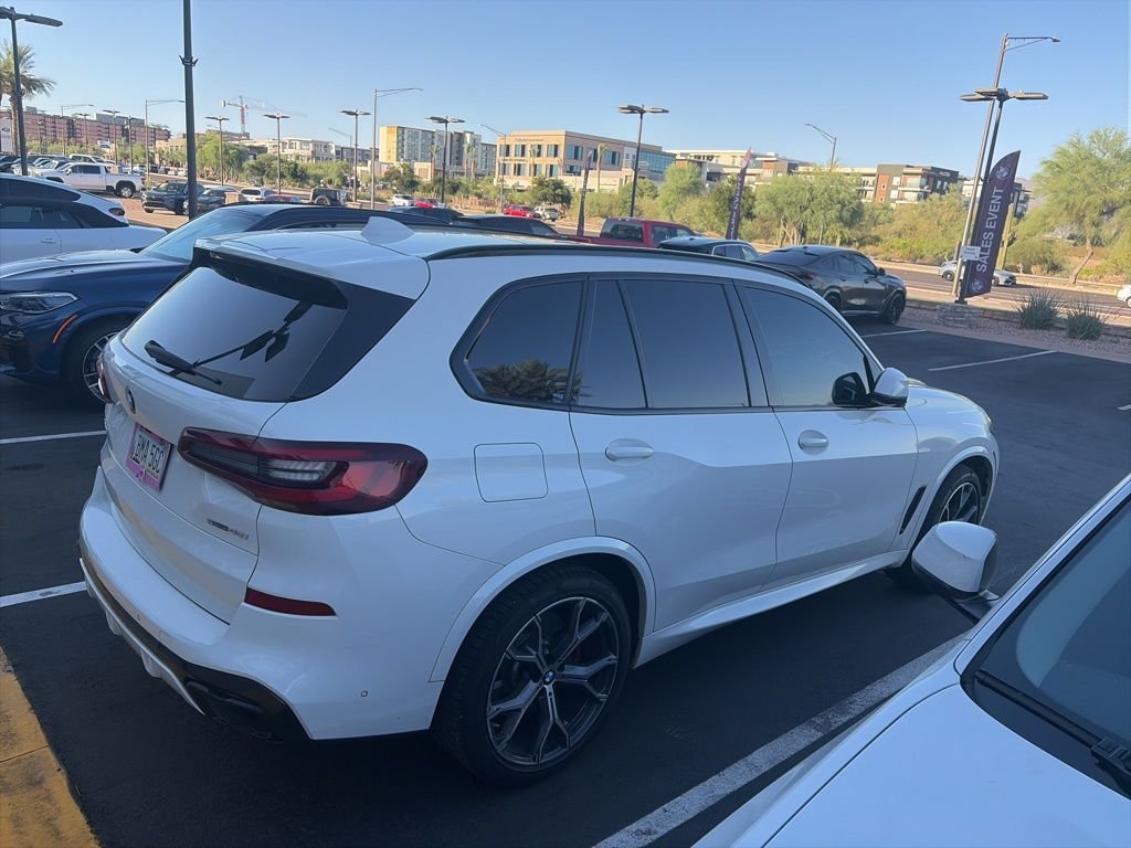 Used 2021 Alpine White BMW sDrive40i image 5