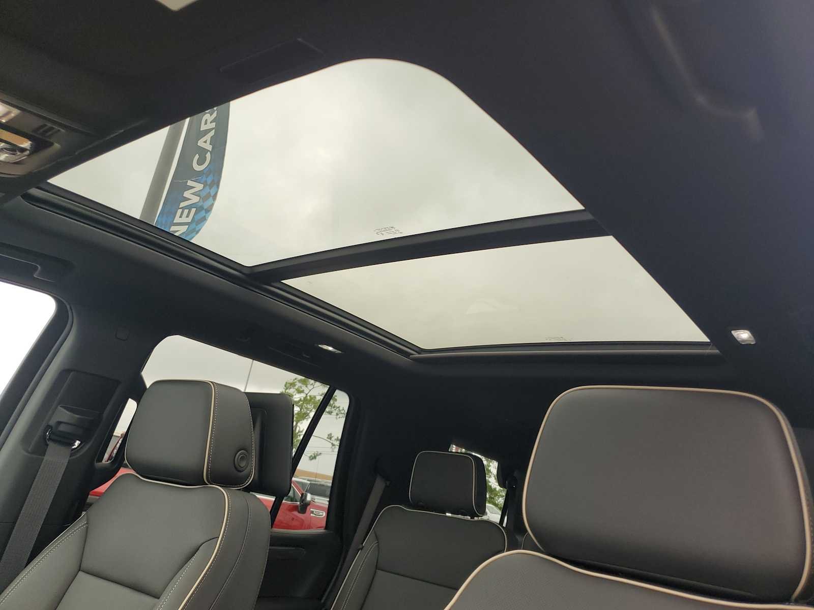 2026 Chevrolet Tahoe Premier - Photo 14