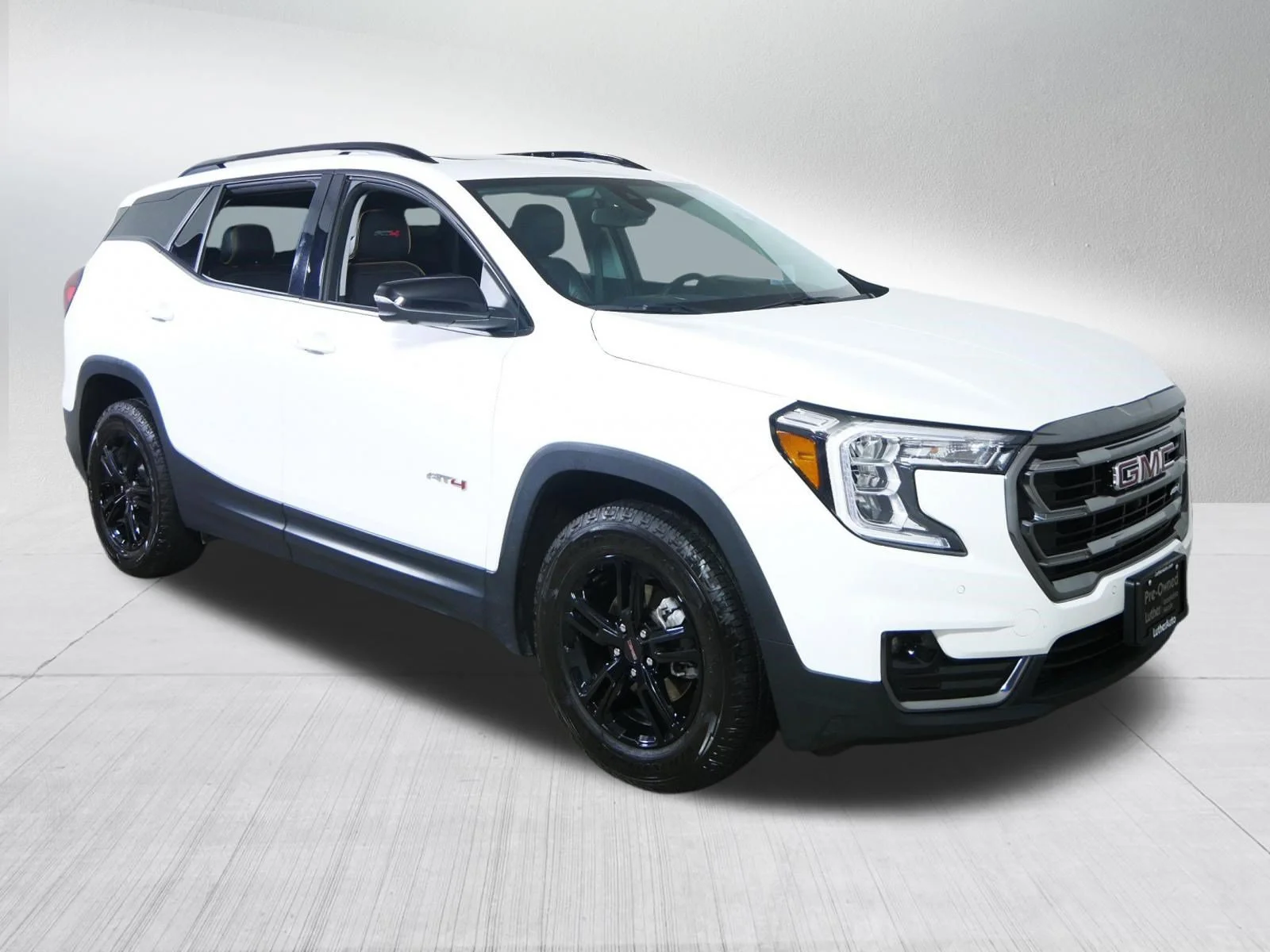 Used 2022 Summit White GMC AT4 image 1