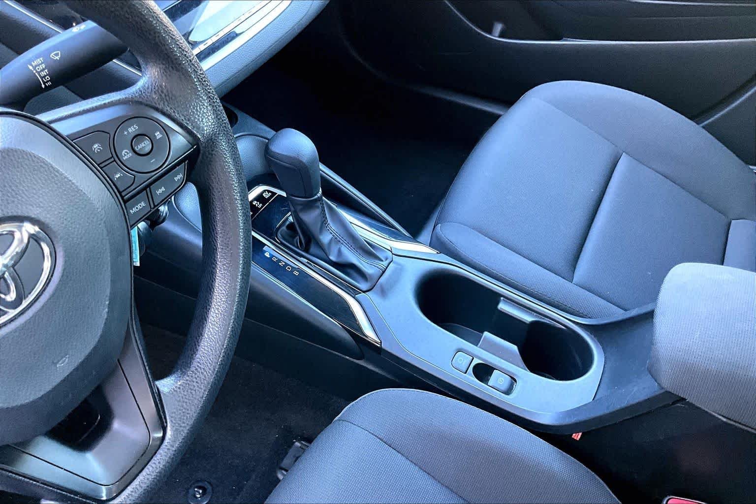 Used 2025 Classic Silver Metallic Toyota Hybrid LE image 17
