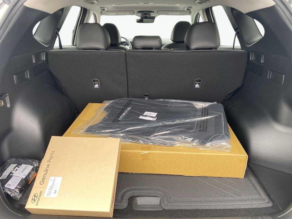 New 2026 White Hyundai SEL Premium FWD image 32