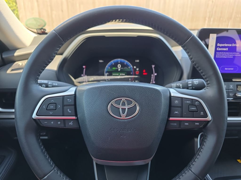 Used 2024 White Toyota XLE image 19