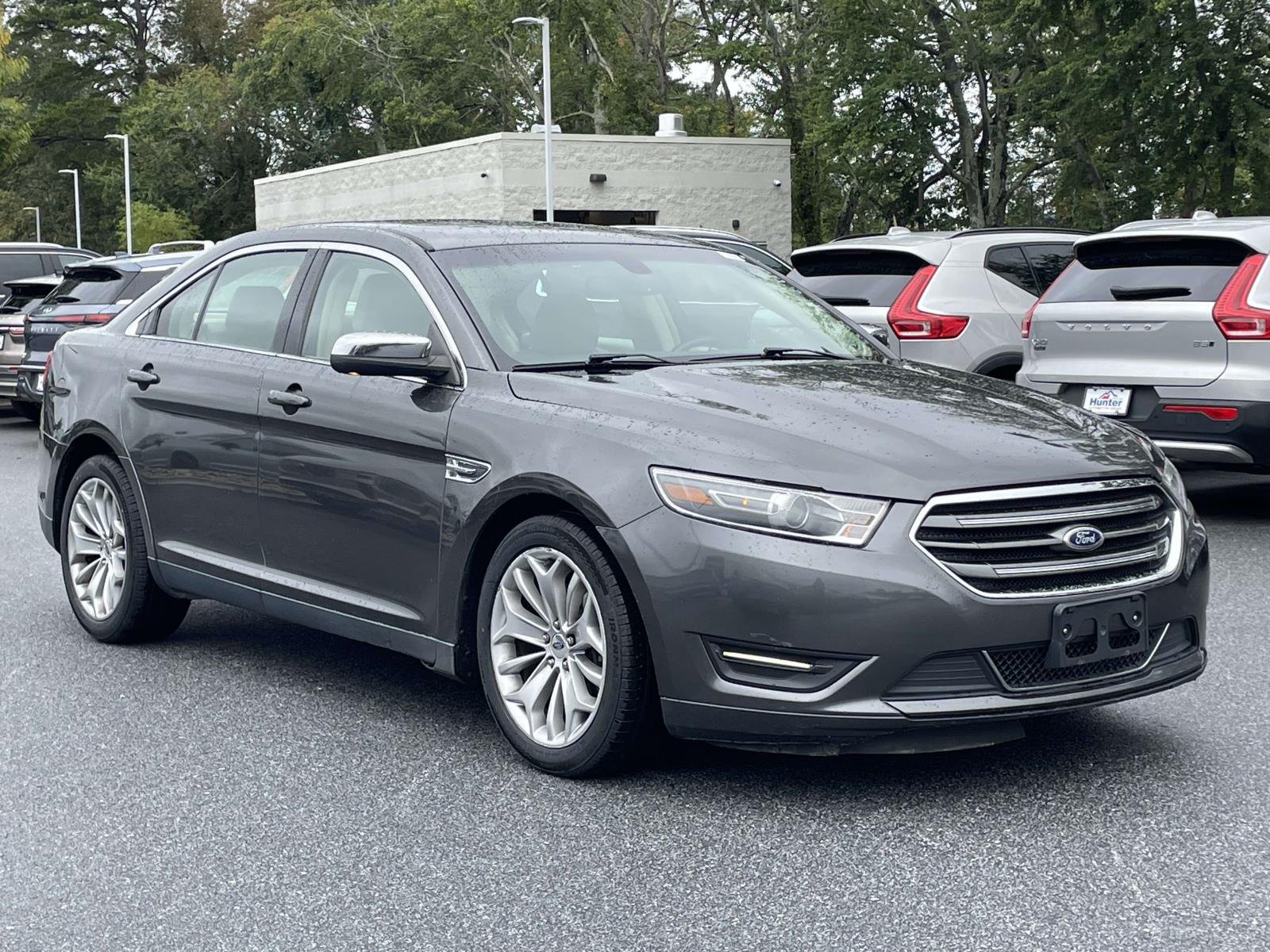2016 Ford Taurus