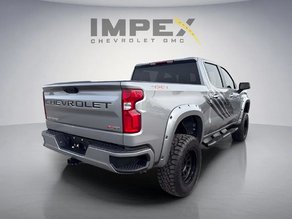 Used 2026 Gray Chevrolet RST image 5