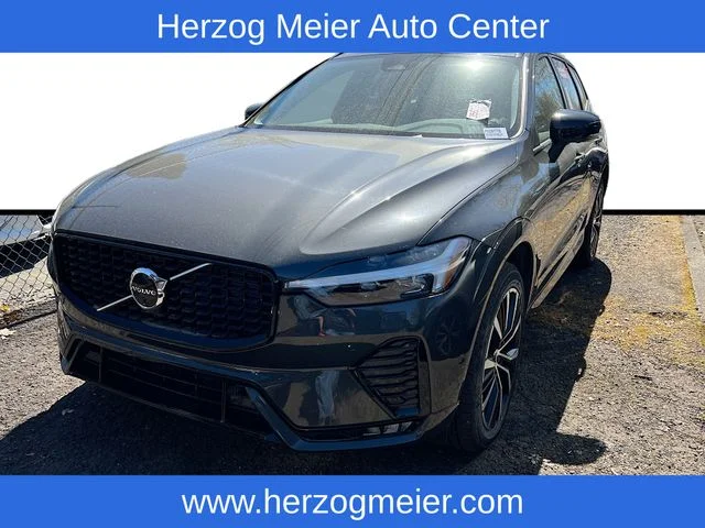 2025 Volvo XC60 B5 Plus Dark AWD's photo