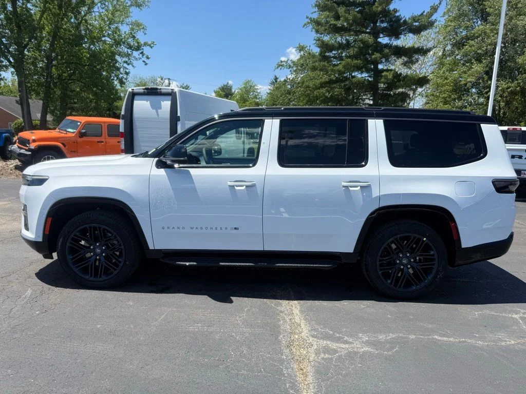 New 2026 Bright White Clear-Coat Exterior Paint Jeep  image 7