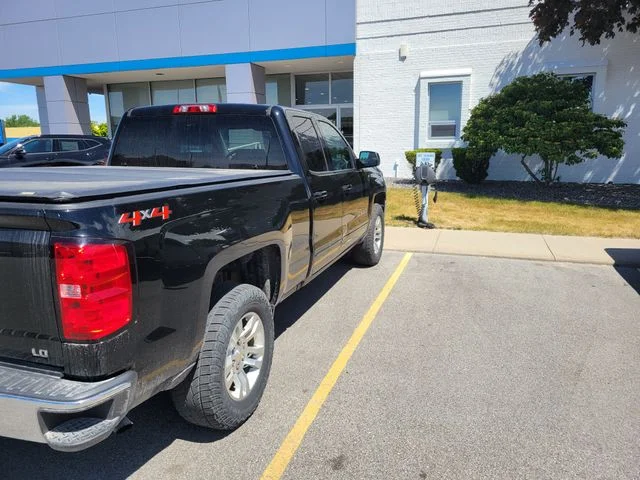 Used 2019 Black Chevrolet LT image 4