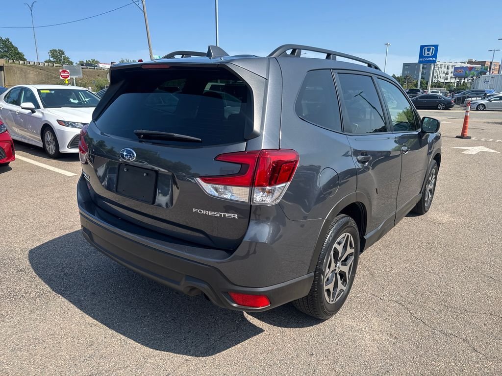Used 2023 Gray Subaru Premium image 8