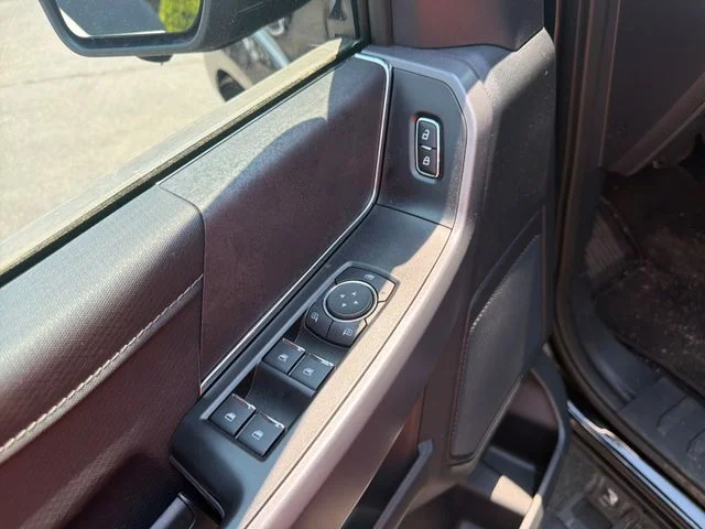 Used 2025 Black Metallic Ford XLT image 31