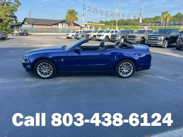 Used 2013 Blue Metallic Ford V6 Premium image 35