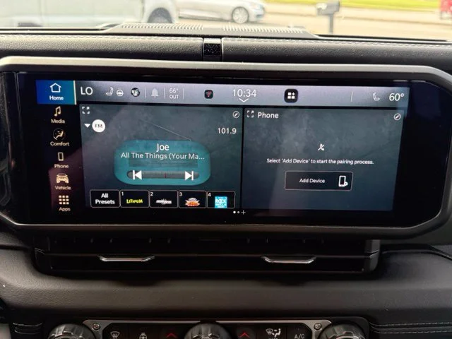 Used 2025  Jeep Mojave image 15